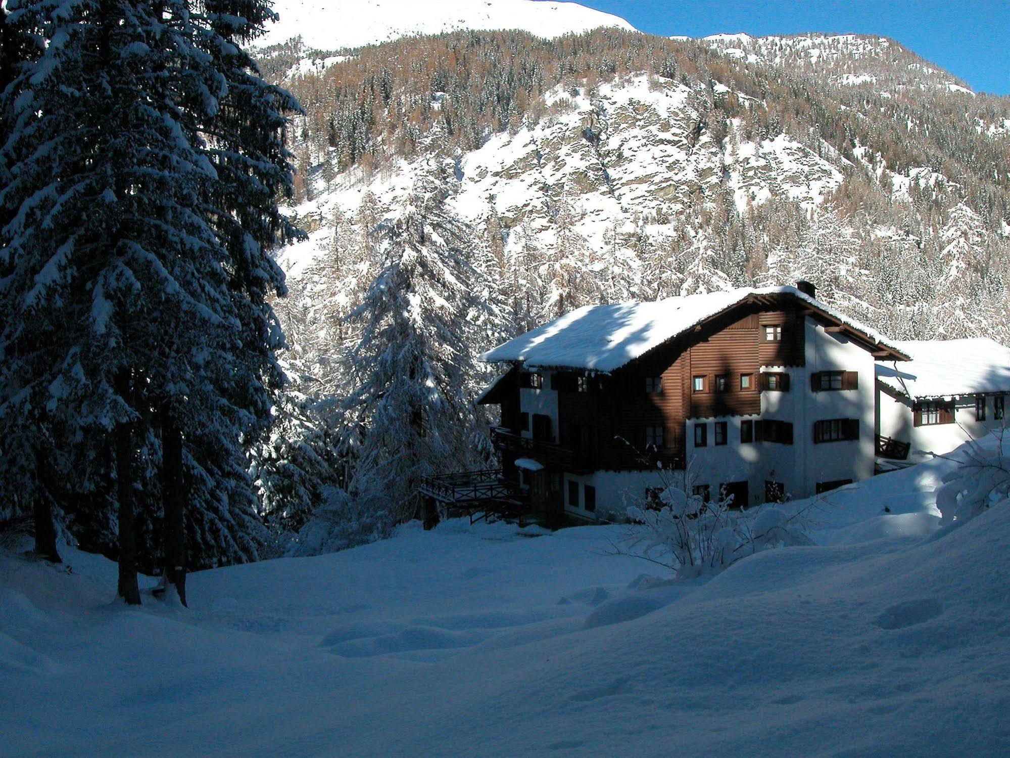 Hotel Anna Maria 3*