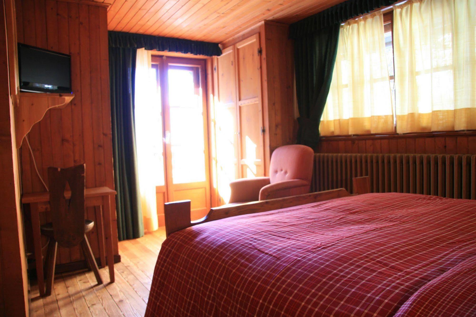 Hotel Anna Maria 3*